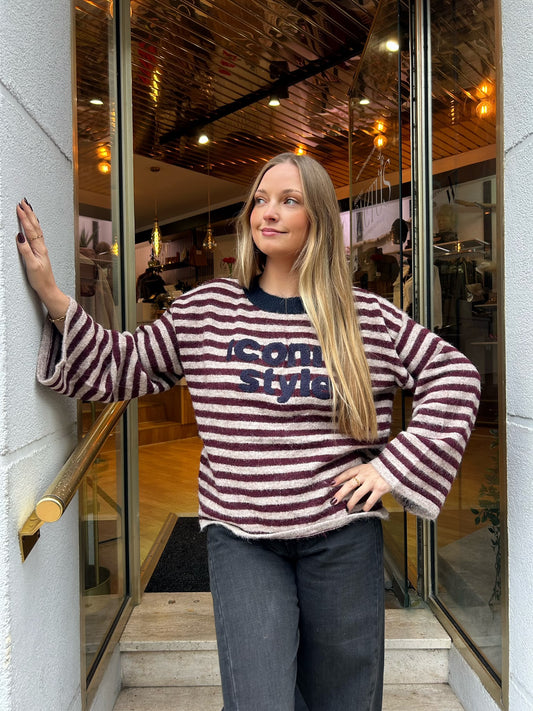 Pull rayé Iconic Style bordeaux
