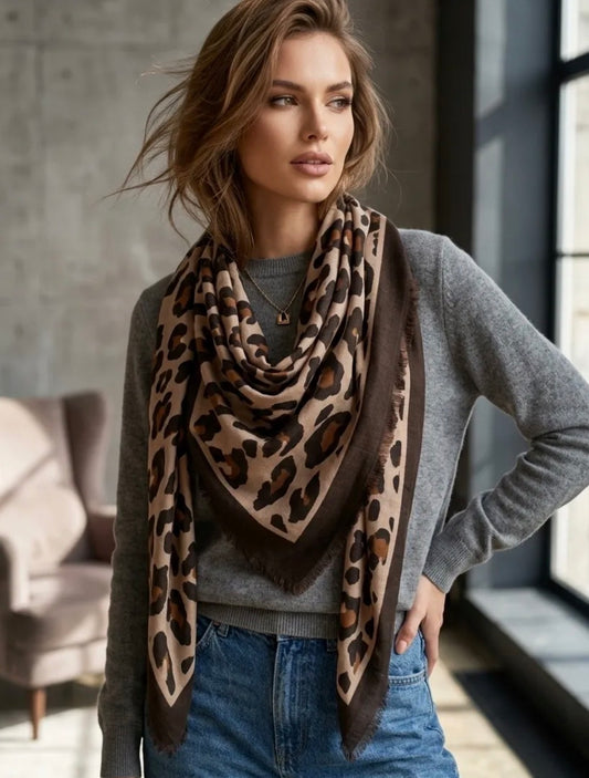 Foulard carré léopard bordure chocolat