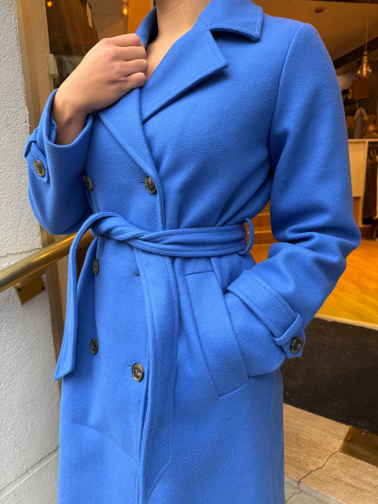 Manteau bleu dur