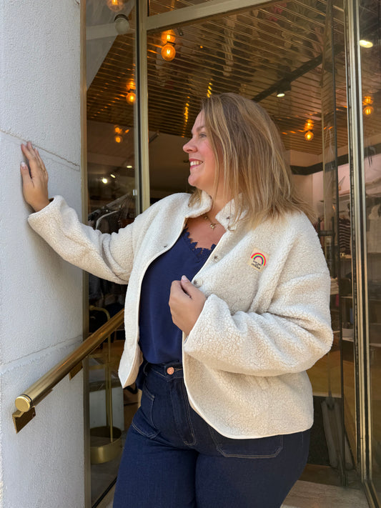 Veste polaire bouclette à boutons écrue