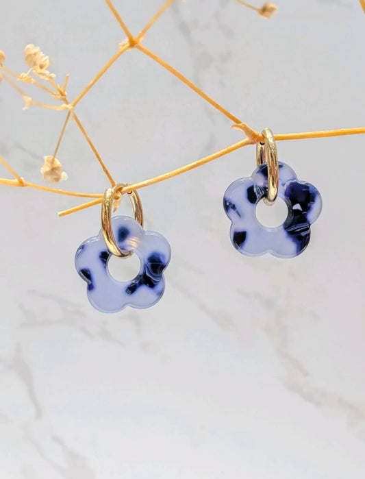 Boucle d’oreille bleu jeans