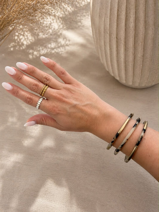 Bracelet jonc rigide écaille beige