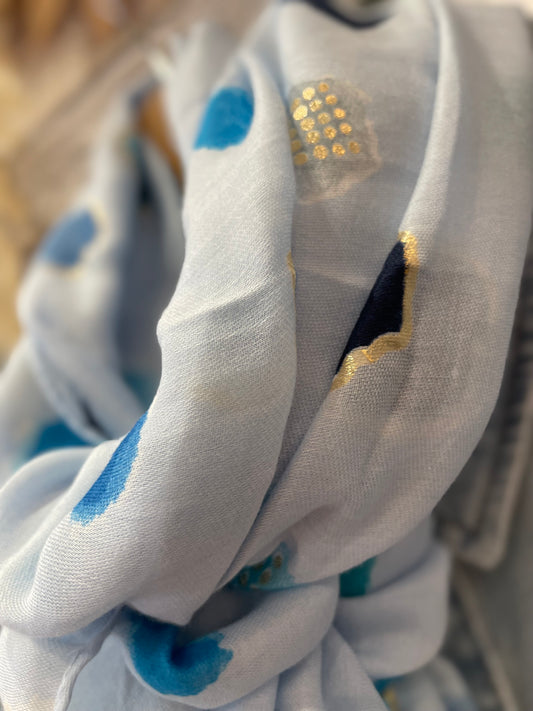 Foulard imprimé bleu ciel